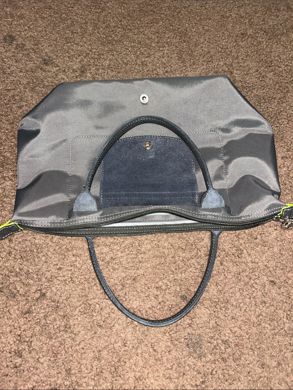 Longchamp Le Pliage Gray Small Tote Bag in Excellent Condition - Picture 8 of 11